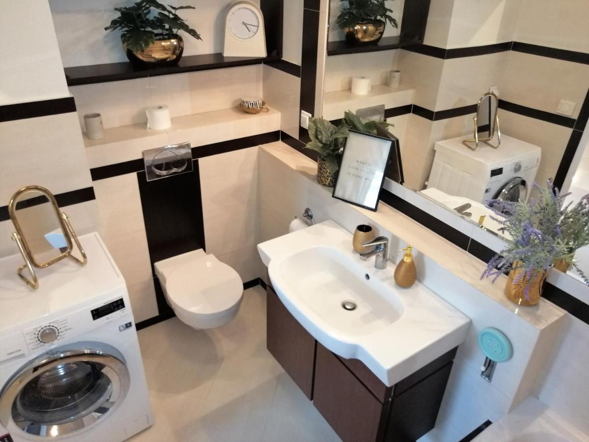 Orange Water Apartment Гданск Екстериор снимка